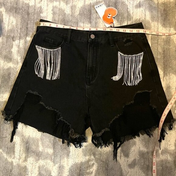 Cider Diamond Tassels Ripped Denim ShortsSize XL - Picture 5 of 10
